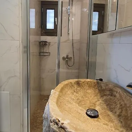 Malamas アパート カラマタ